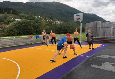 Sunnfjord Folkehogskole Esport Basketbane