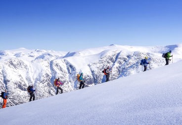 Sunnfjord Folkehogskole Fjellsport Freeride Topptur Ski Rekke